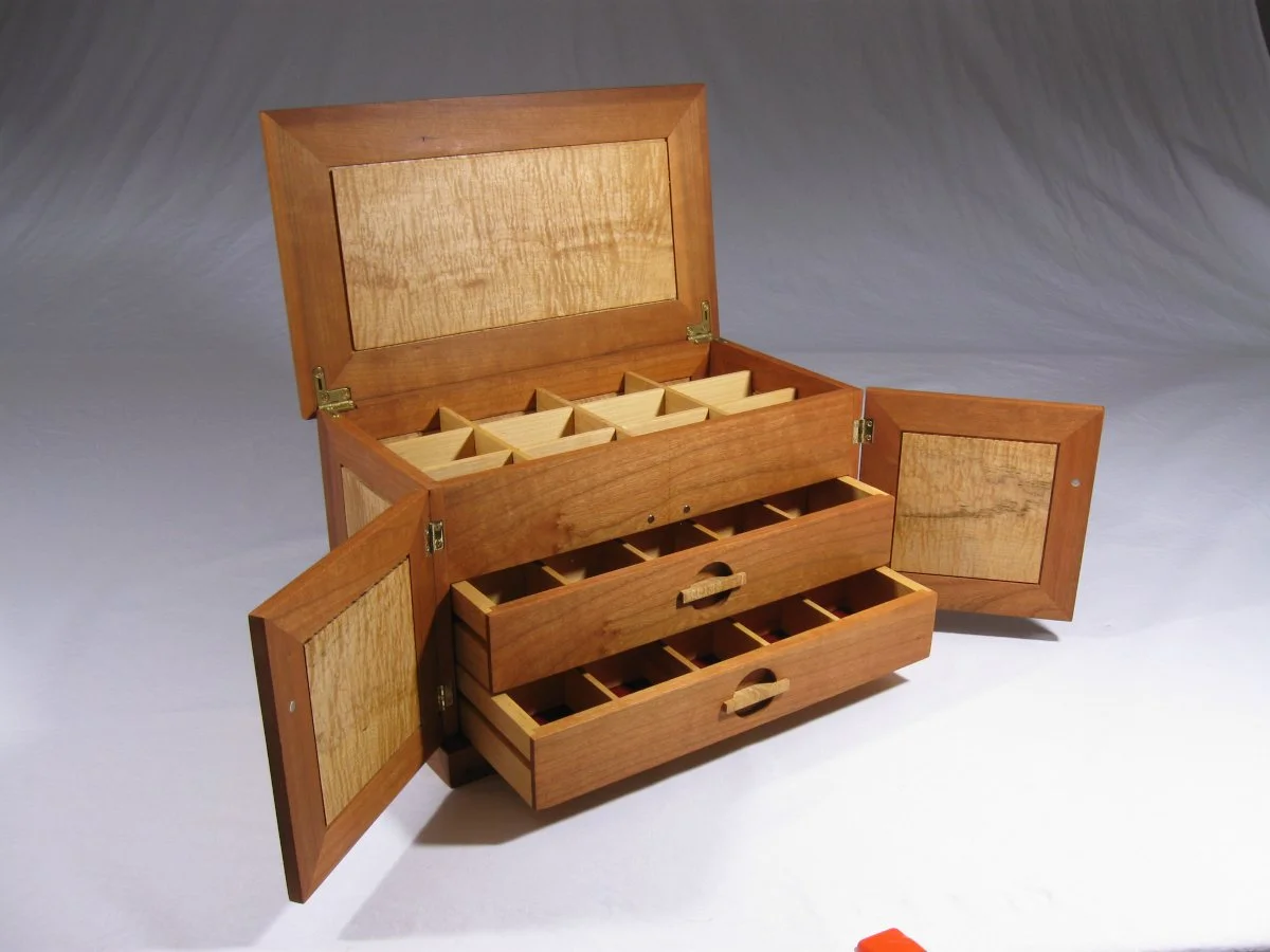 Gretchen's Box — Bruce Dahl Woodworking
